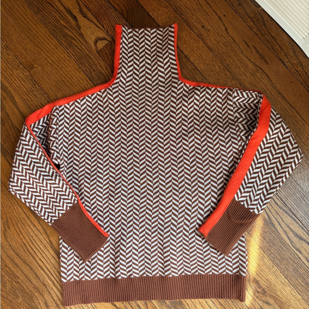 Stylish Chevron Turtleneck Sweater in Brown and Orange